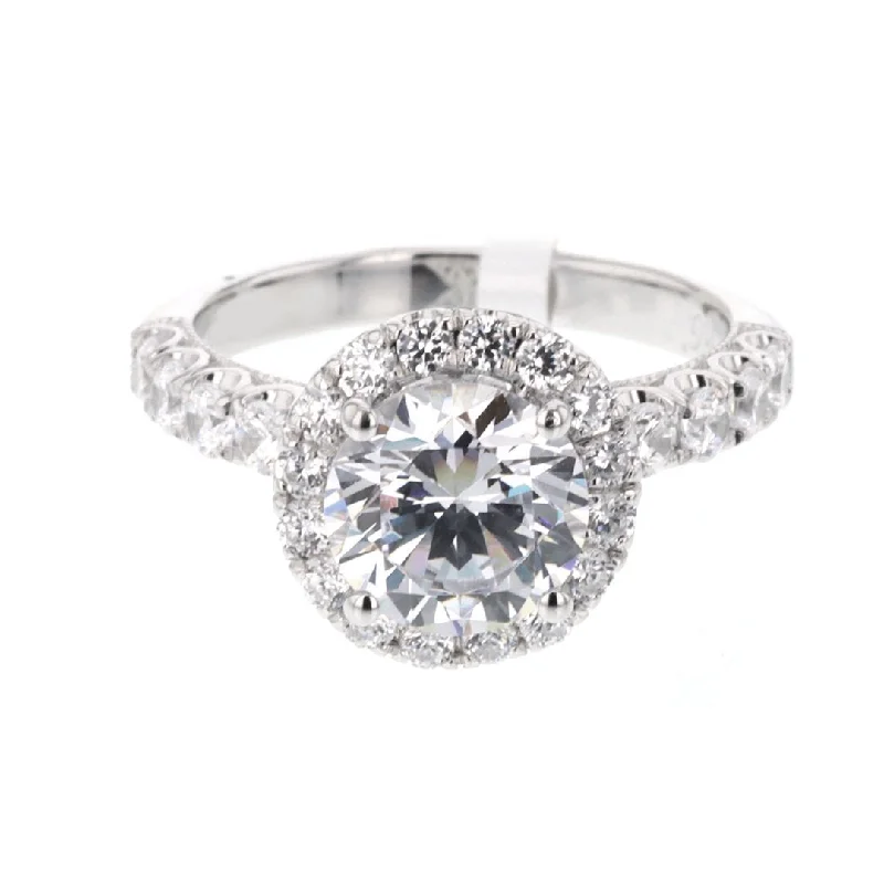 0.92 ctw Diamond Halo Engagement Ring