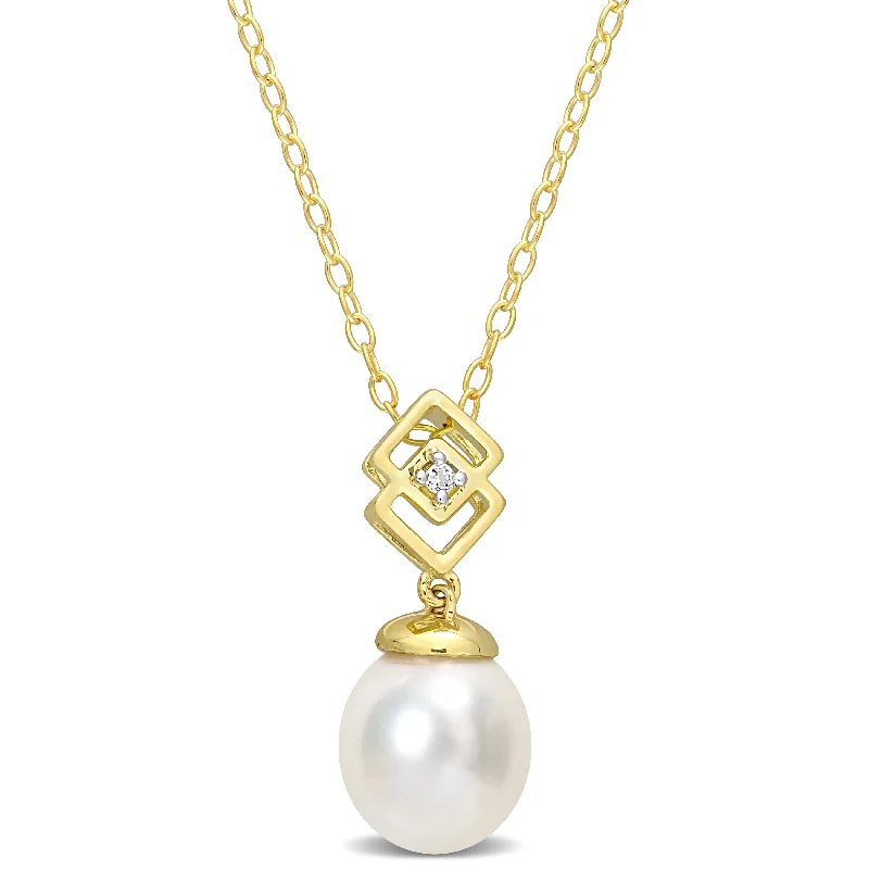 Mimi & Max 8-9mm South Sea Cultured Pearl and White Topaz Drop Pendant with Chain in Yellow Silver