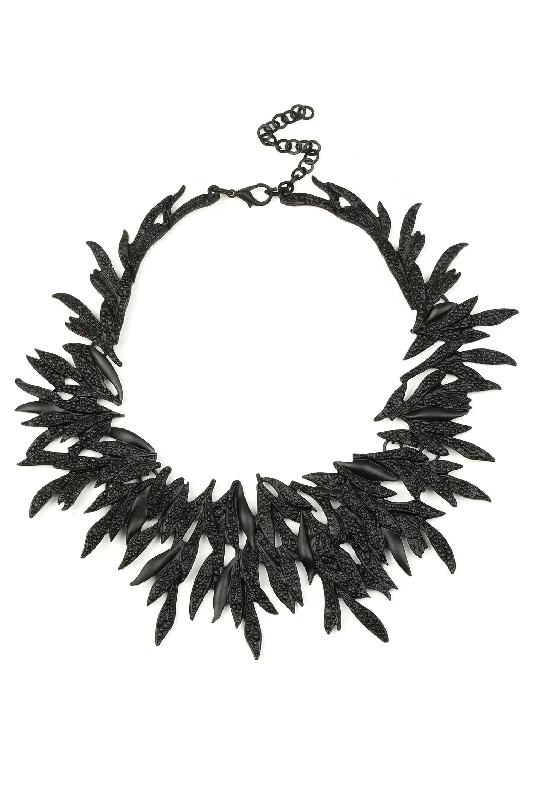 Rea Necklace - All Black